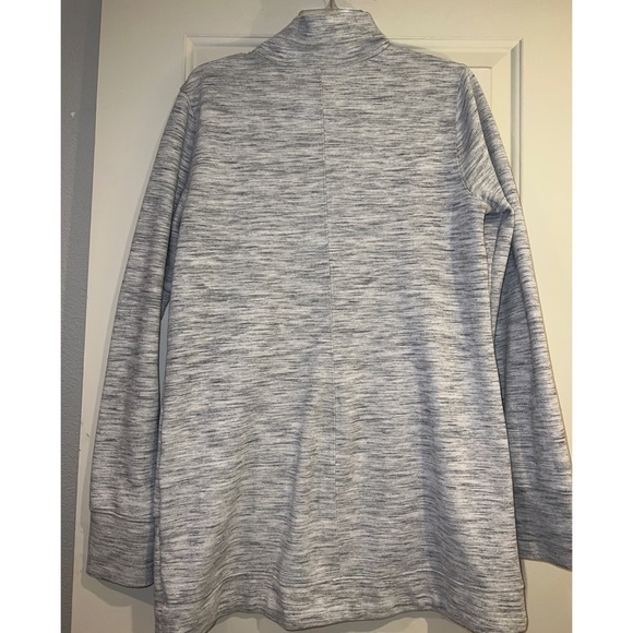 Duluth TRADING CO TUNIC WITH THUMBHOLES - SIZE M - Picture 2 of 5